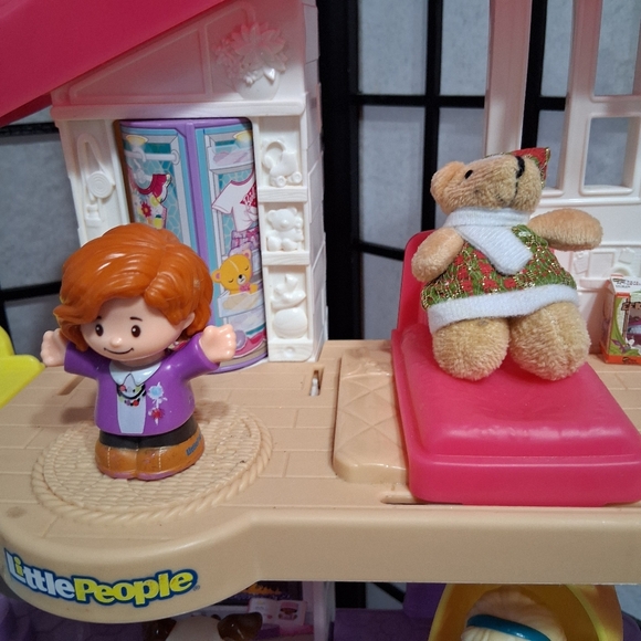 Little People Barbie Little Dreamhouse Toddler Playset with Figures - Picture 11 of 16